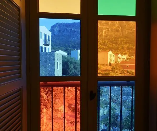 Casa Mediterraneo 4* Meyísti